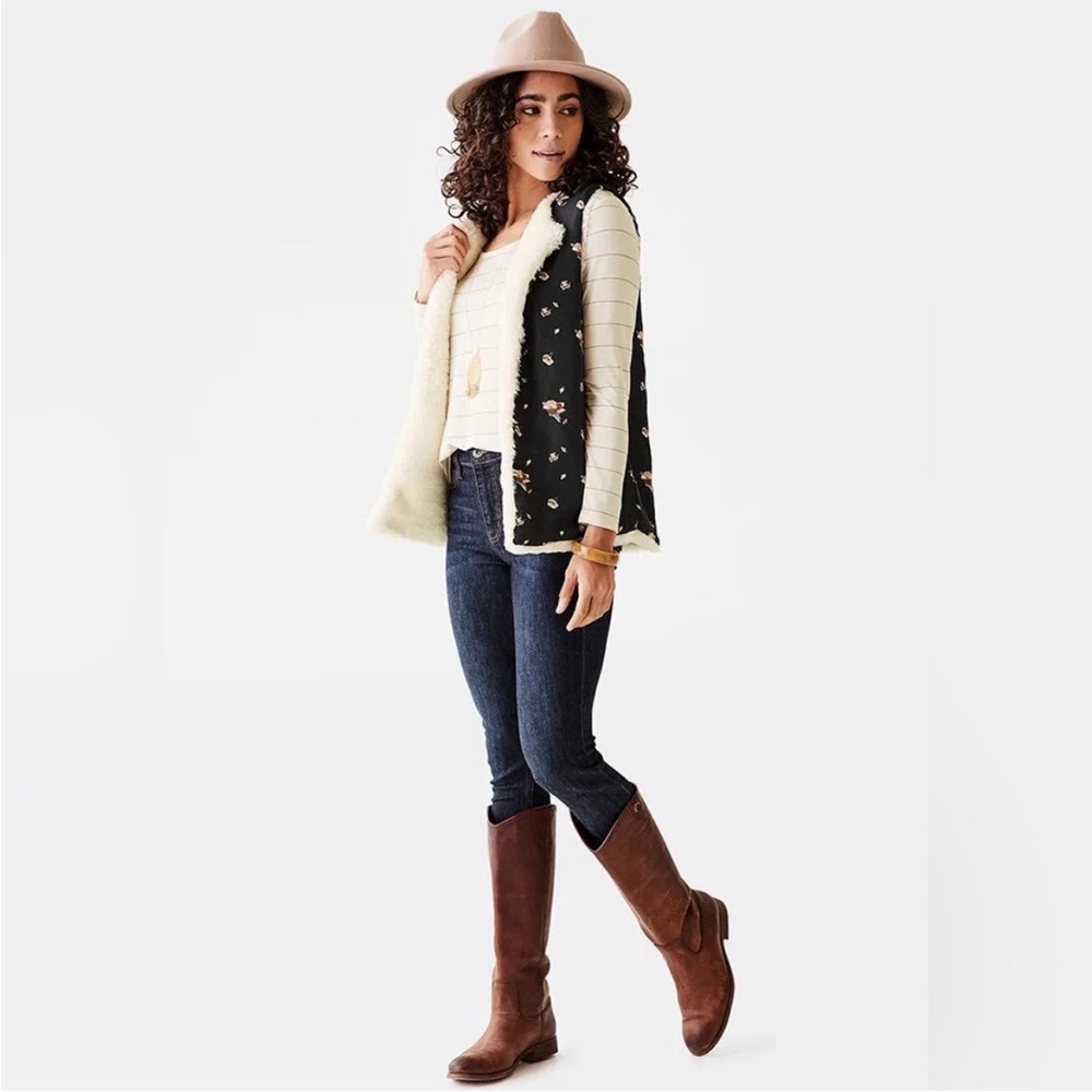 New Matilda Jane Snow Way Faux Fur Reversible Vest Size Medium
